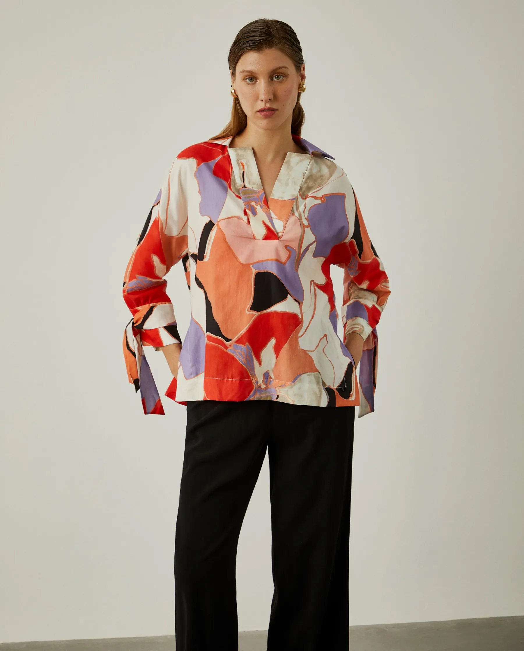 MULHER LION OF PORCHES Blusas^Blusa de algodão com padrão abstrato