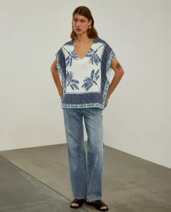 MULHER LION OF PORCHES Blusas^Blusa poncho com estampado