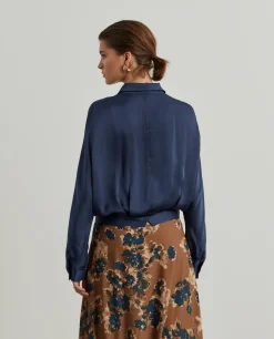 MULHER LION OF PORCHES Camisas^Camisa fluida acetinada
