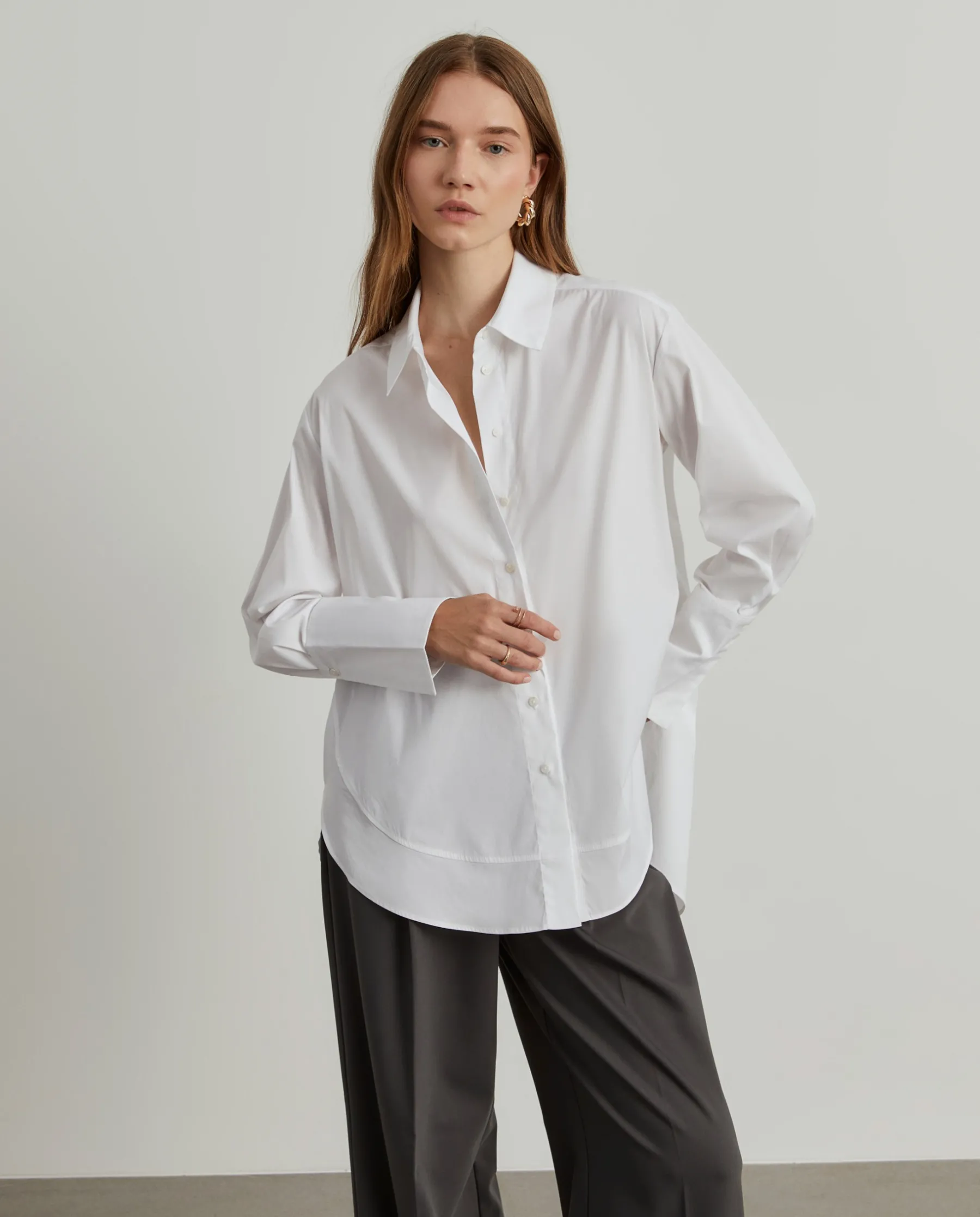 MULHER LION OF PORCHES Camisas^Camisa oversize assimétrica