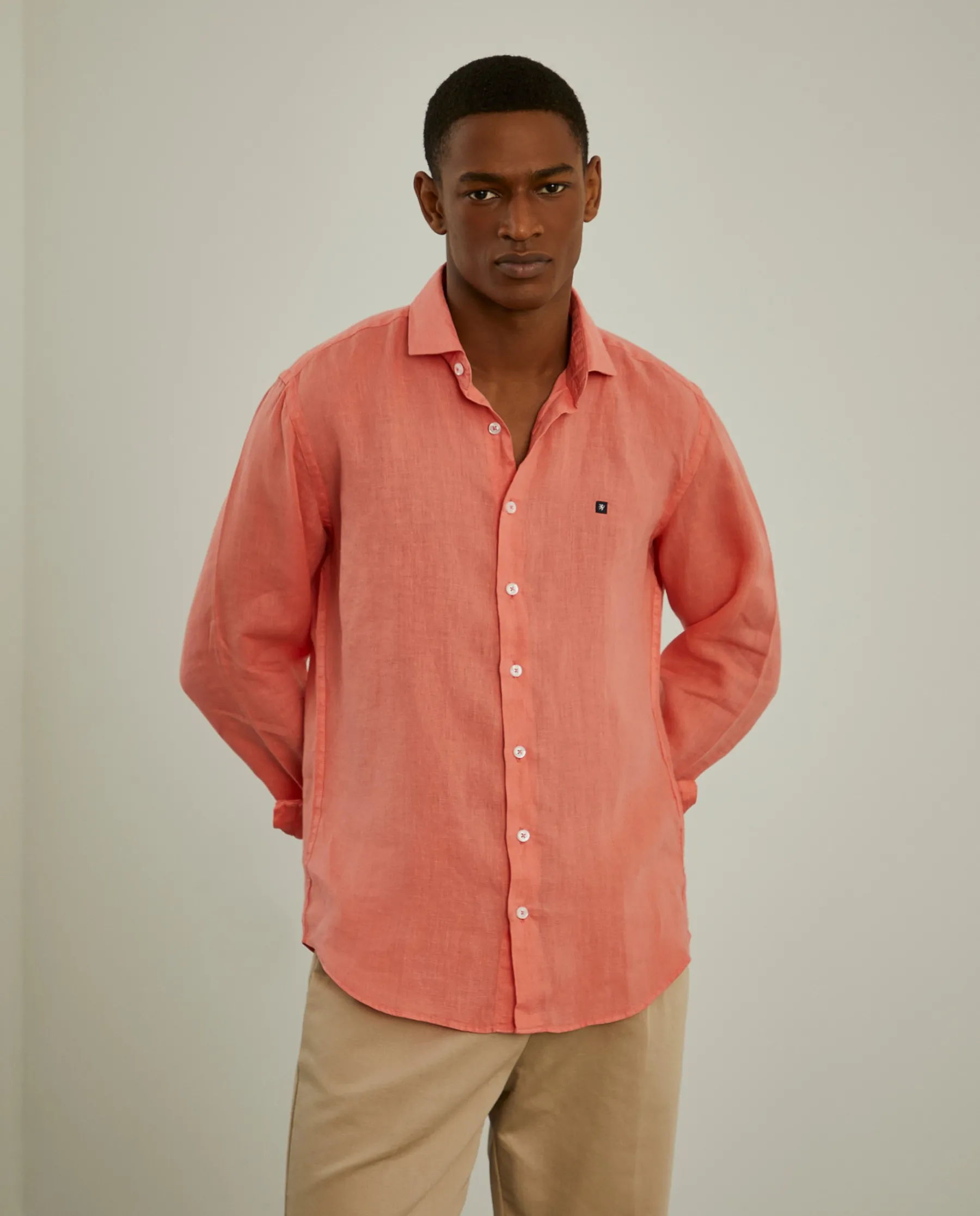 LION OF PORCHES Slim Fit^Camisa slim fit em linho garment dye