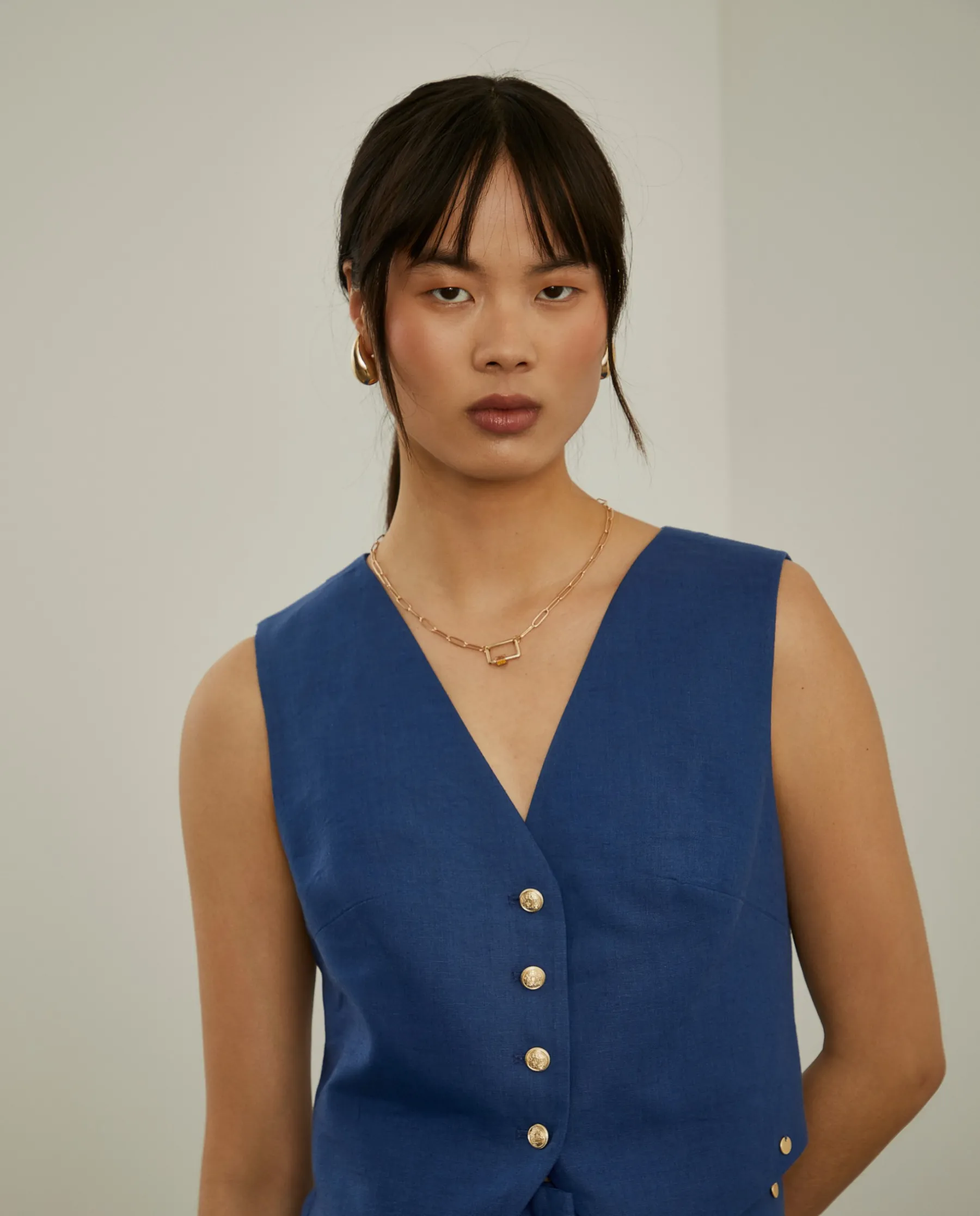 MULHER LION OF PORCHES Coletes^Colete 100% linho com botões brasão dourados