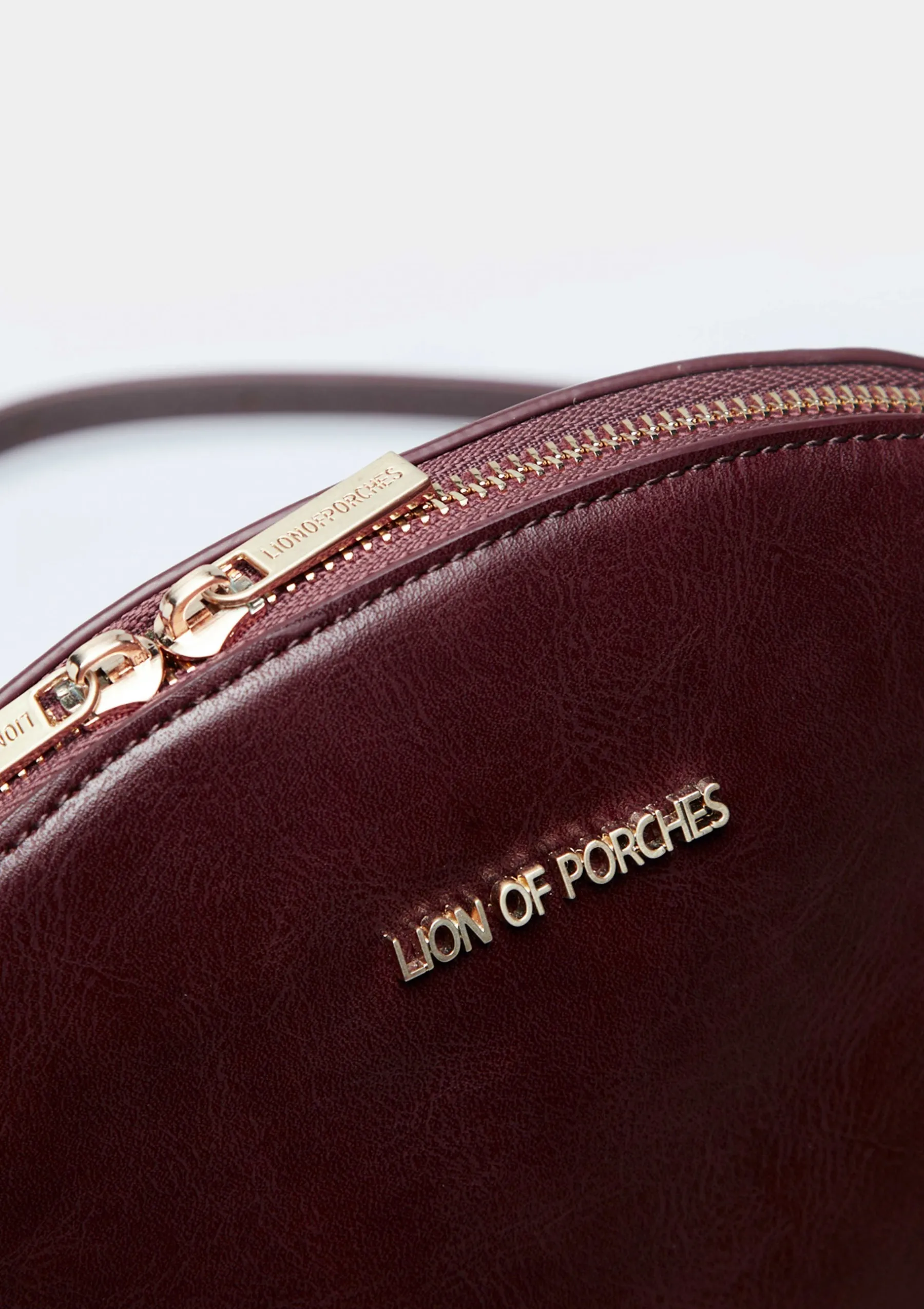 MULHER LION OF PORCHES Carteiras^Mini mala/Necessaire com alça