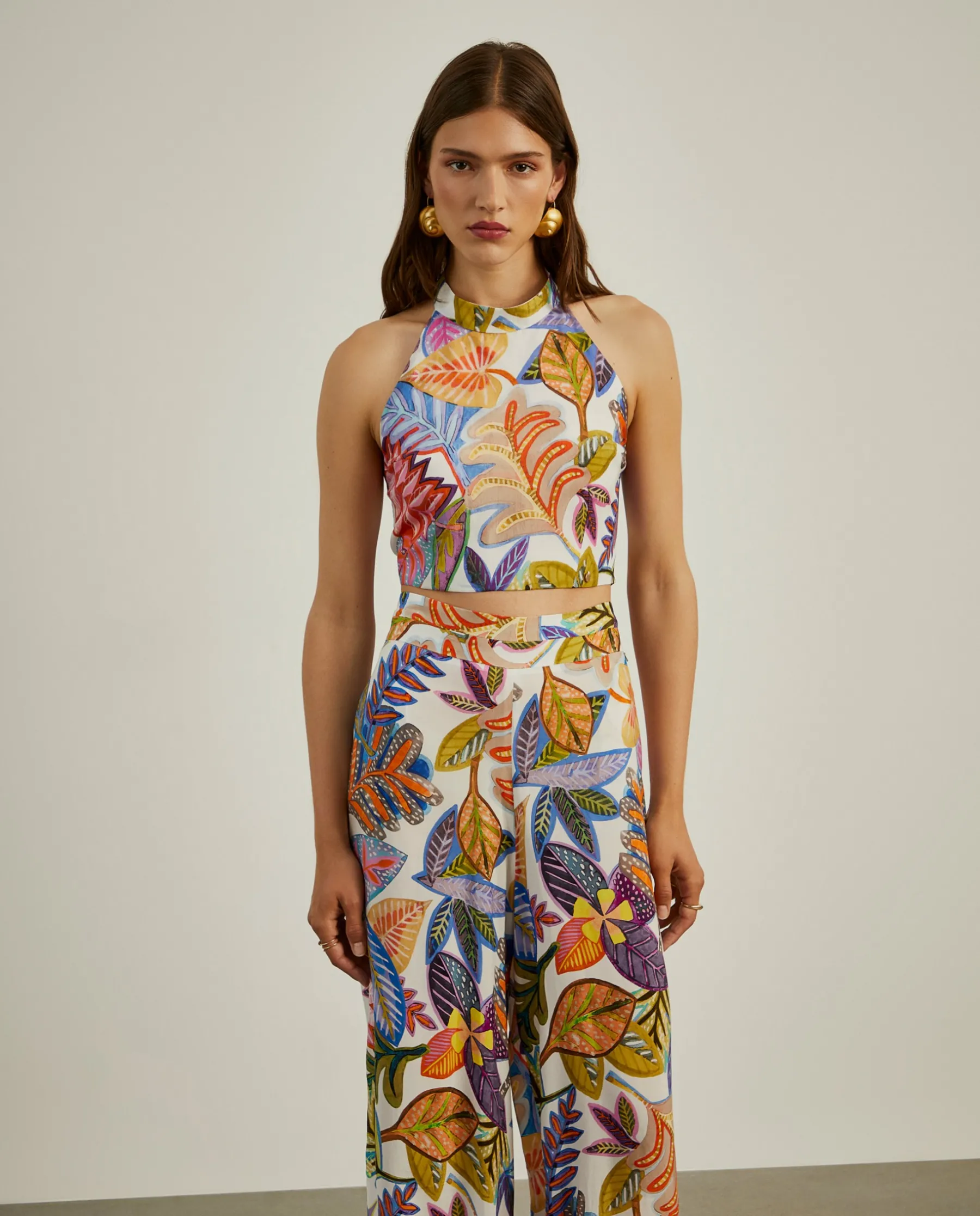 MULHER LION OF PORCHES Túnicas / Tops^Top halter com padrão tropical