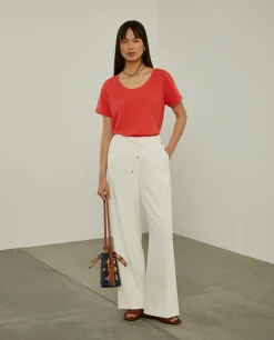 MULHER LION OF PORCHES T-Shirts^T-shirt básica de algodão