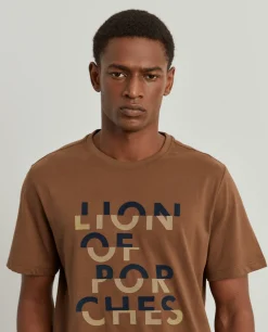 LION OF PORCHES T-Shirts^T-shirt de algodão