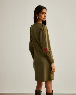 MULHER LION OF PORCHES Vestidos / Macacões|Vestidos^Vestido de malha com bordado